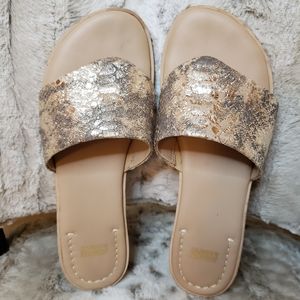 Johnston & Murphy Raney Flip Flop